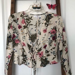 Misguided low cut multicolored long sleeved top. SZ 6